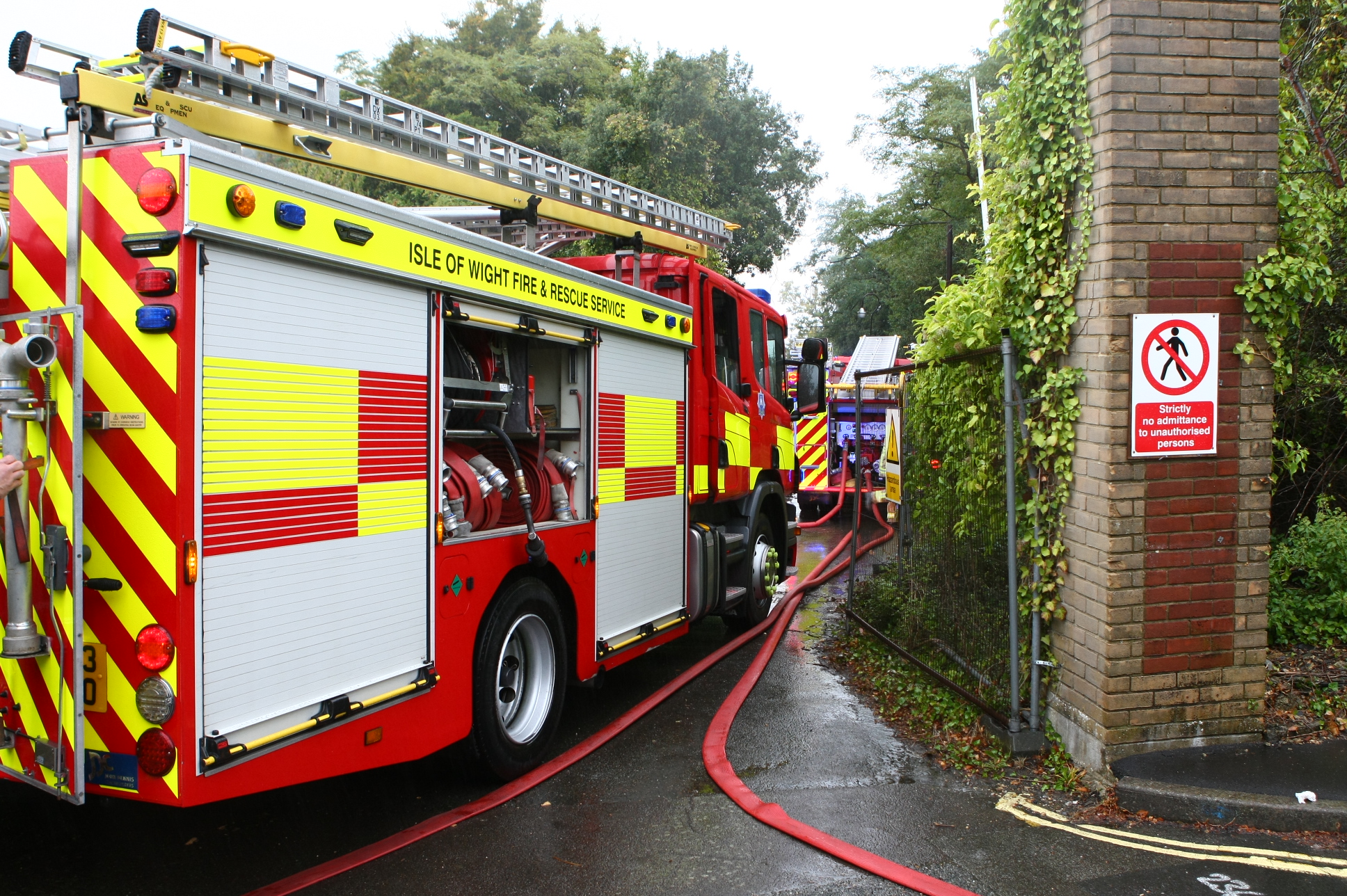BUILDING FIRE BREAKS OUT AT DERELICT HARCOURT SANDS