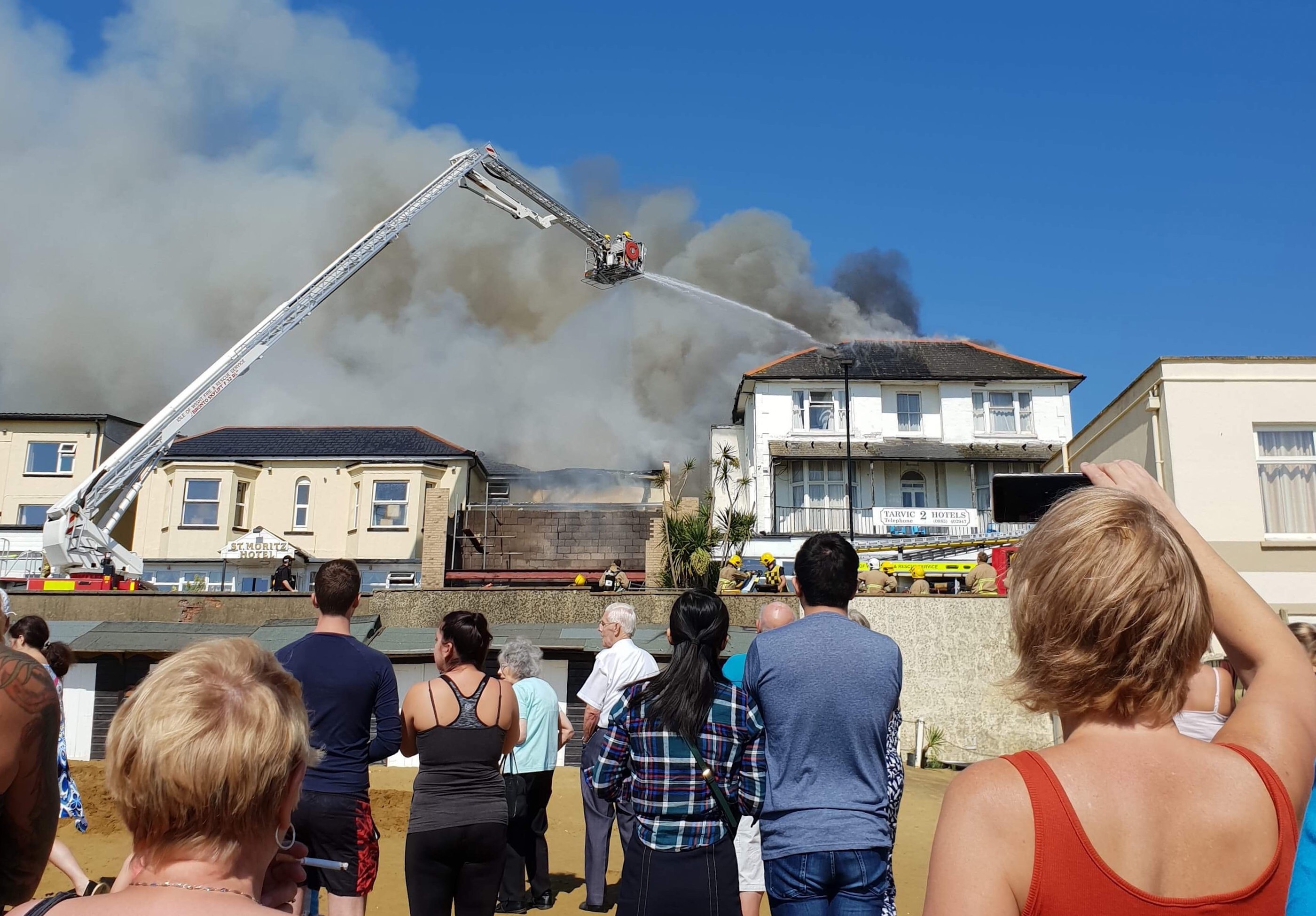 16-YEAR-OLD GIRL TELLS HOW SHE RAISED ALARM OVER SANDOWN HOTEL BLAZE