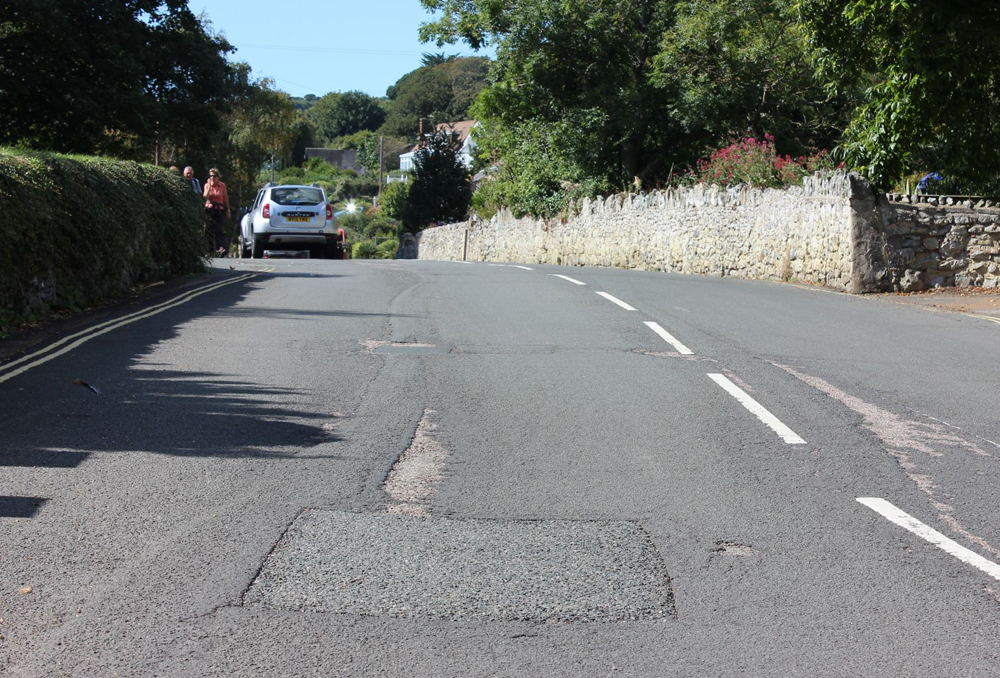 BUSINESSES OPEN DURING MAJOR WORK TO UPGRADE VENTNOR ROAD