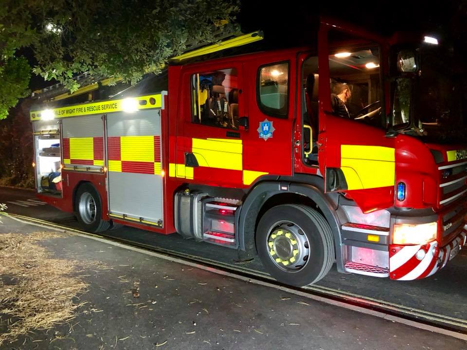 SMALL FIRE IN THE OPEN TACKLED BY FRESHWATER FIREFIGHTERS
