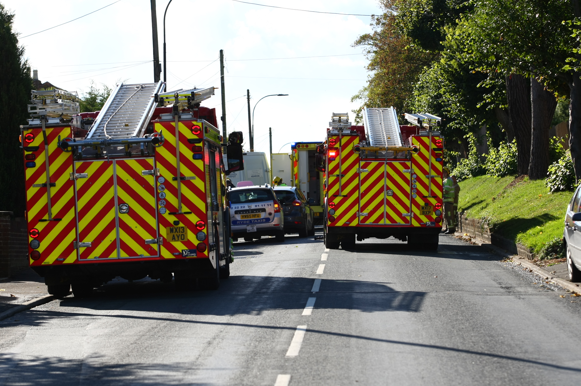 CRASH CLOSES MAIN RYDE TO SANDOWN ROAD