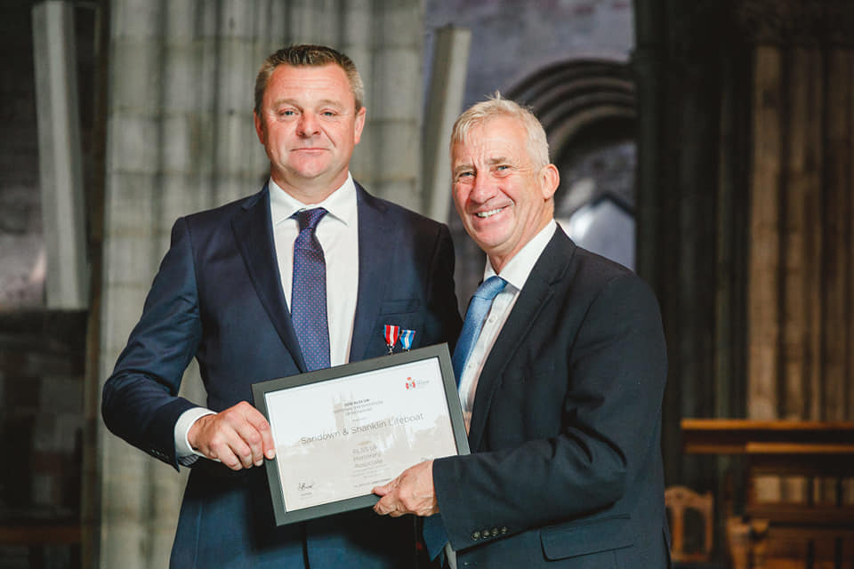 THE BAY’S INDEPENDENT LIFE SAVERS RECOGNISED WITH HONORARY ASSOCIATE AWARD