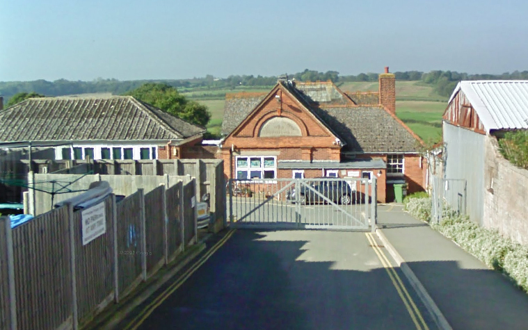 SUSPECTED GAS LEAK FORCES CLOSURE OF ISLE OF WIGHT SCHOOL