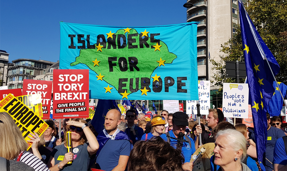ISLANDERS JOIN 700,000 IN LONDON PEOPLE’S VOTE MARCH