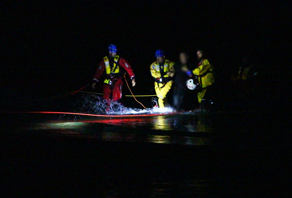 EMERGENCY TEAMS TASKED TO PERSON IN THE WATER AT SANDOWN