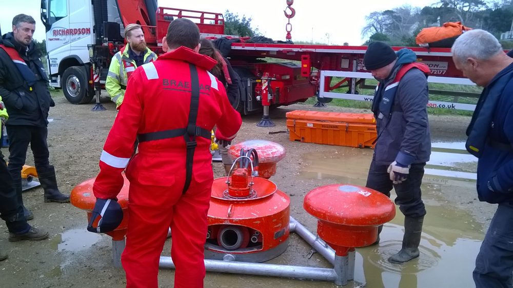 SUCCESSFUL OIL SPILL RESPONSE TRAINING AT BEMBRIDGE HARBOUR