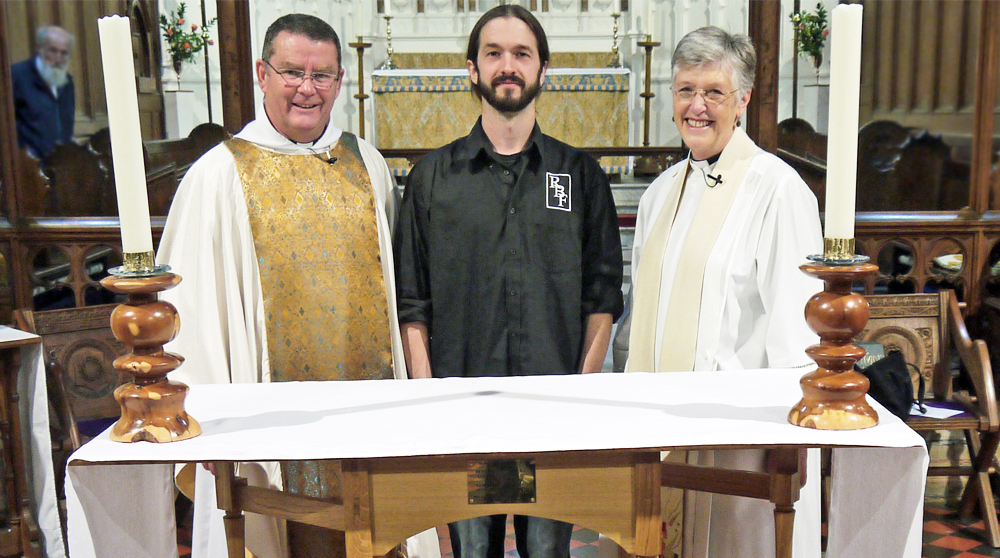 NEW ALTAR TABLE HONOURS THE LIVES OF 2 ISLE OF WIGHT MEN