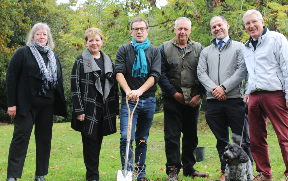 MP PLANTS 5 TREES TO MARK HER MAJESTY’S LIFETIME SERVICE TO THE COMMONWEALTH