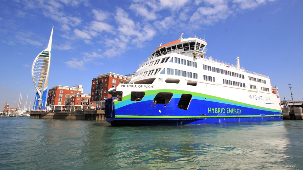 CELEBRATE SOLENT VIEWS WITH WIGHTLINK’S 2019 CHARITY CALENDAR