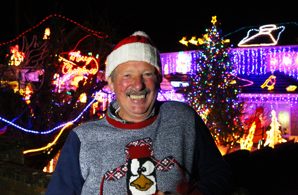 LONG LANE CHRISTMAS LIGHTS SHINE BRIGHT FOR THE 19TH YEAR