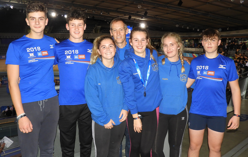 SHANKLIN ROWERS TAKE PART IN INDOOR CHAMPIONSHIPS FOR THE FIRST TIME IN 20 YEARS