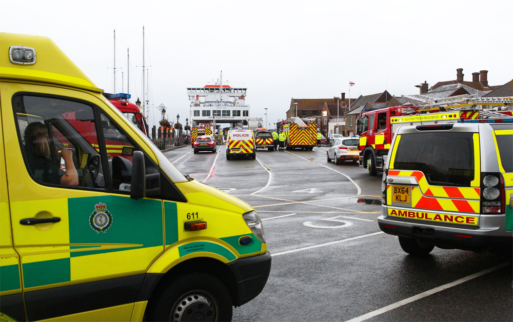 SEELY WRITES TO TRANSPORT MINISTER TO SPEED UP WIGHTLINK FIRE INVESTIGATION