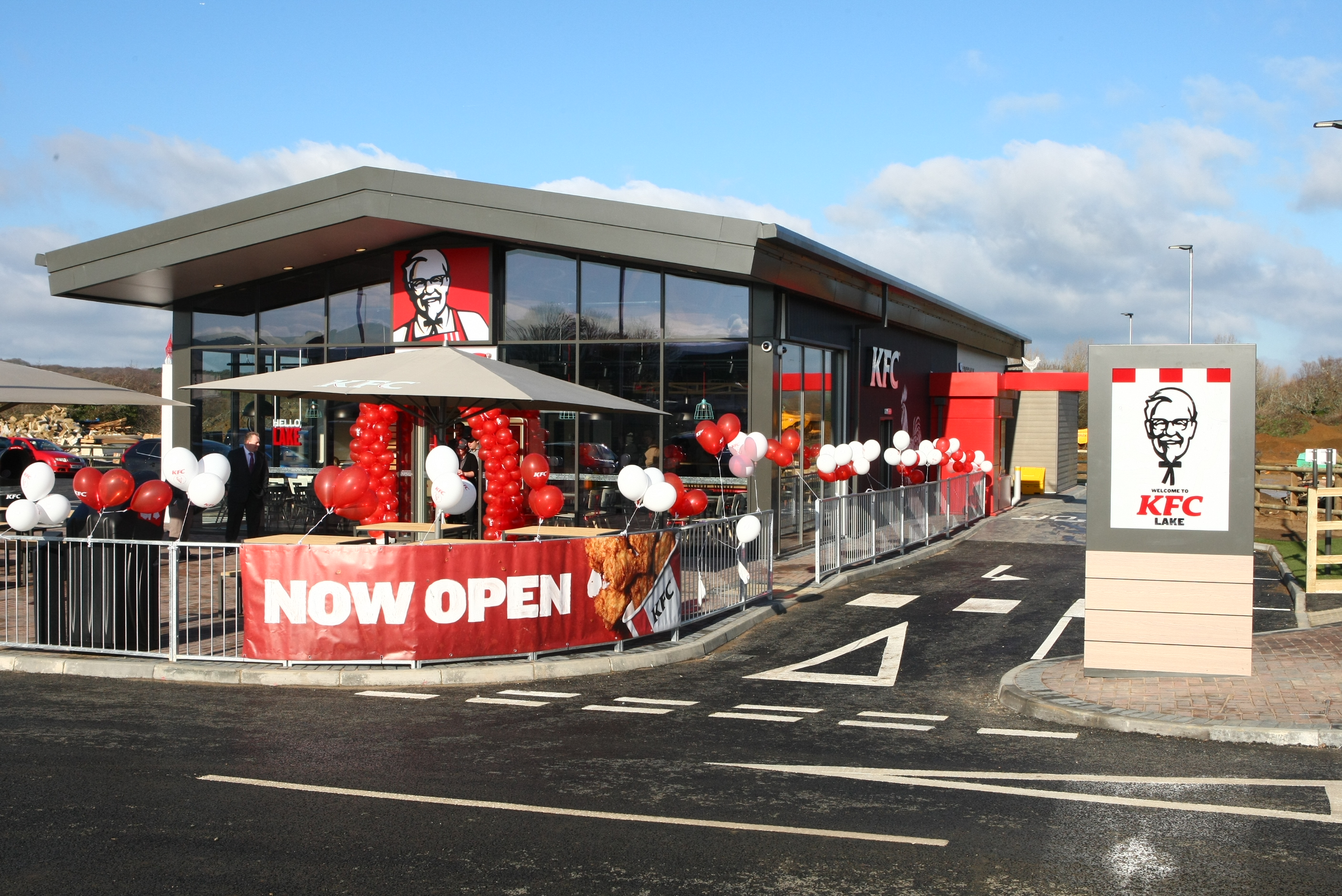 KFC IN LAKE IS FINGER LICKIN’ GOOD