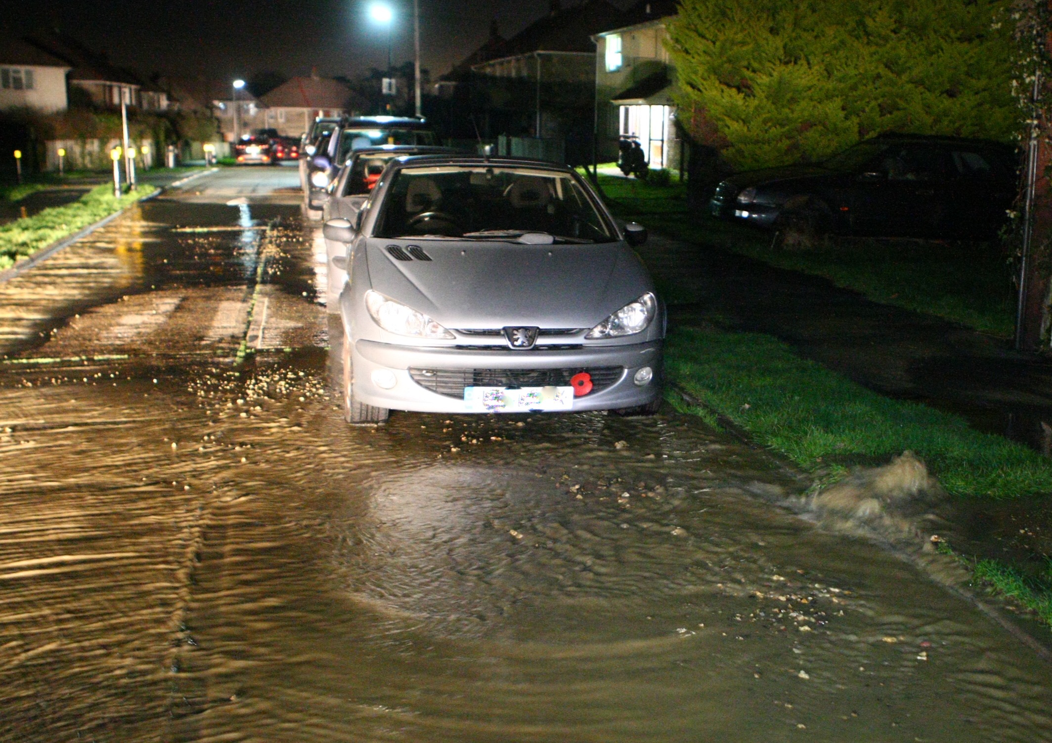 WATER MAIN BURST AFFECTS PROPERTIES IN BINSTEAD