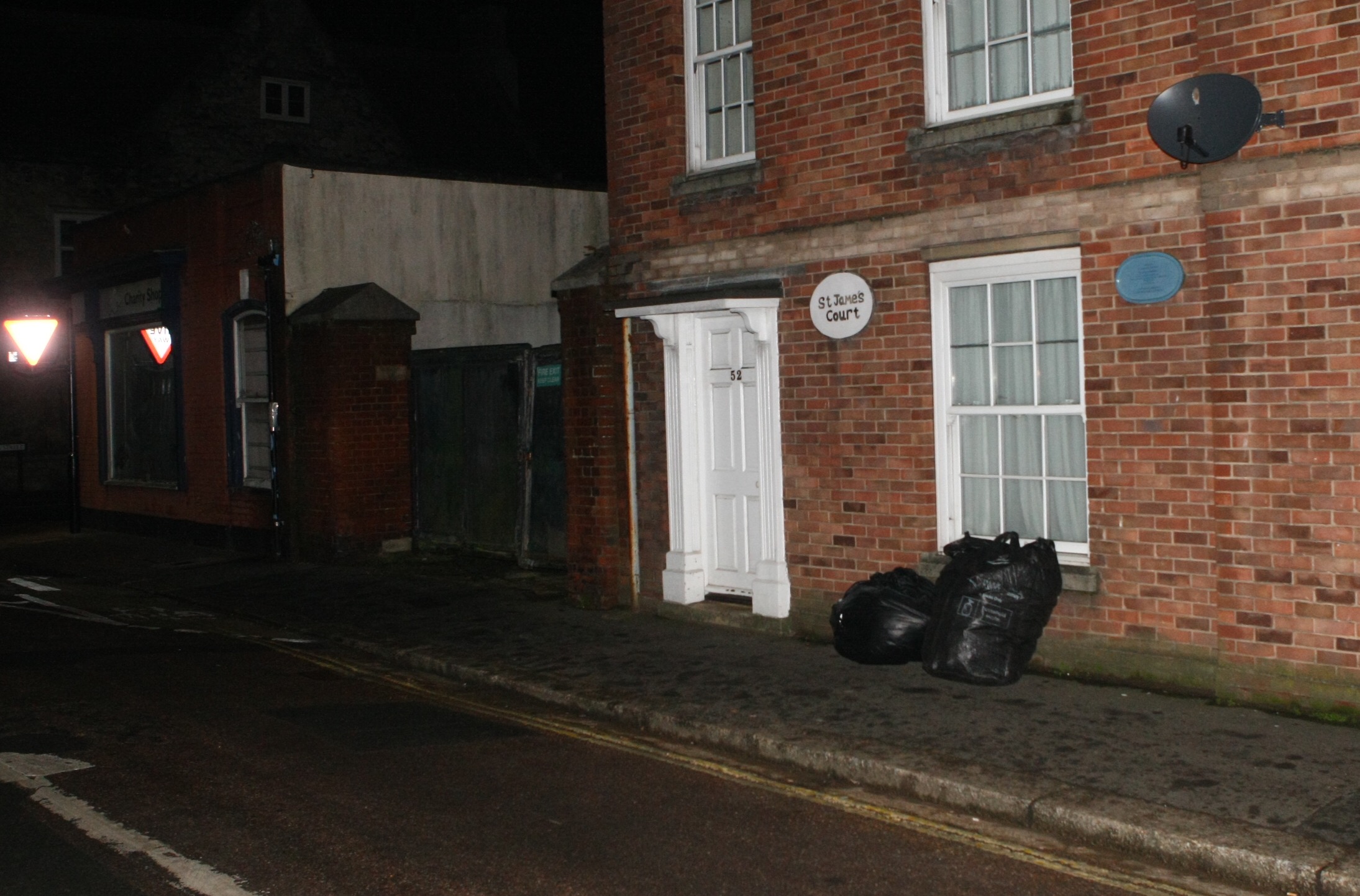 1 HOSPITALISED AND 1 ARRESTED IN NEWPORT INCIDENT