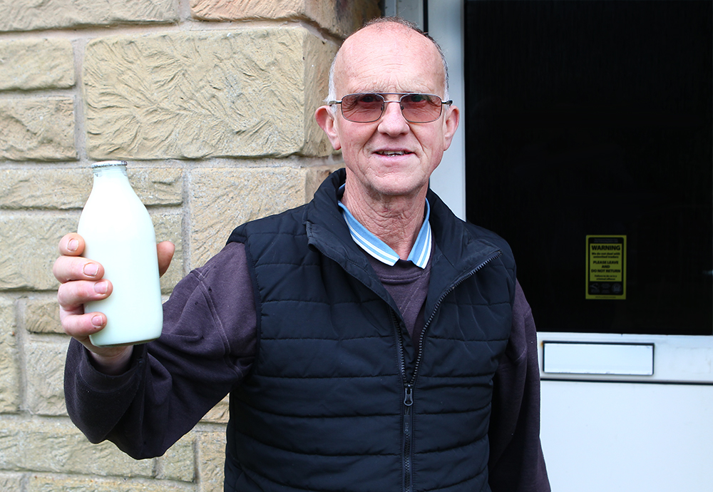 INDEPENDENT ISLE OF WIGHT MILKMAN RETIRES AFTER 35 YEARS