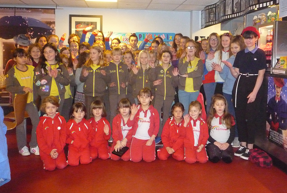 GIRLGUIDING IW MEMBERS ATTEND EXCLUSIVE SCREENING OF ‘MARY POPPINS RETURNS’