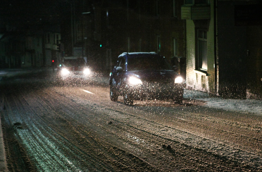 SNOW FALL BRINGS DISRUPTION TO THE ISLE OF WIGHT