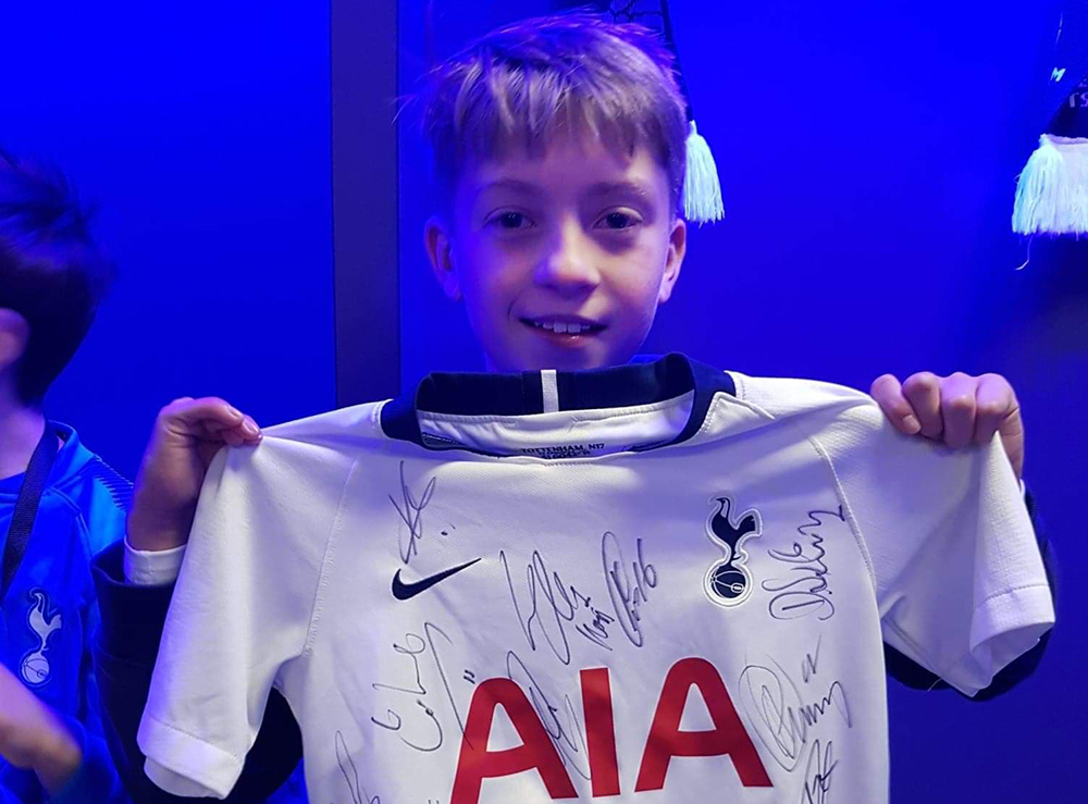 RYDE YOUNGSTER MASCOTS FOR TOTTENHAM AT WEMBLEY
