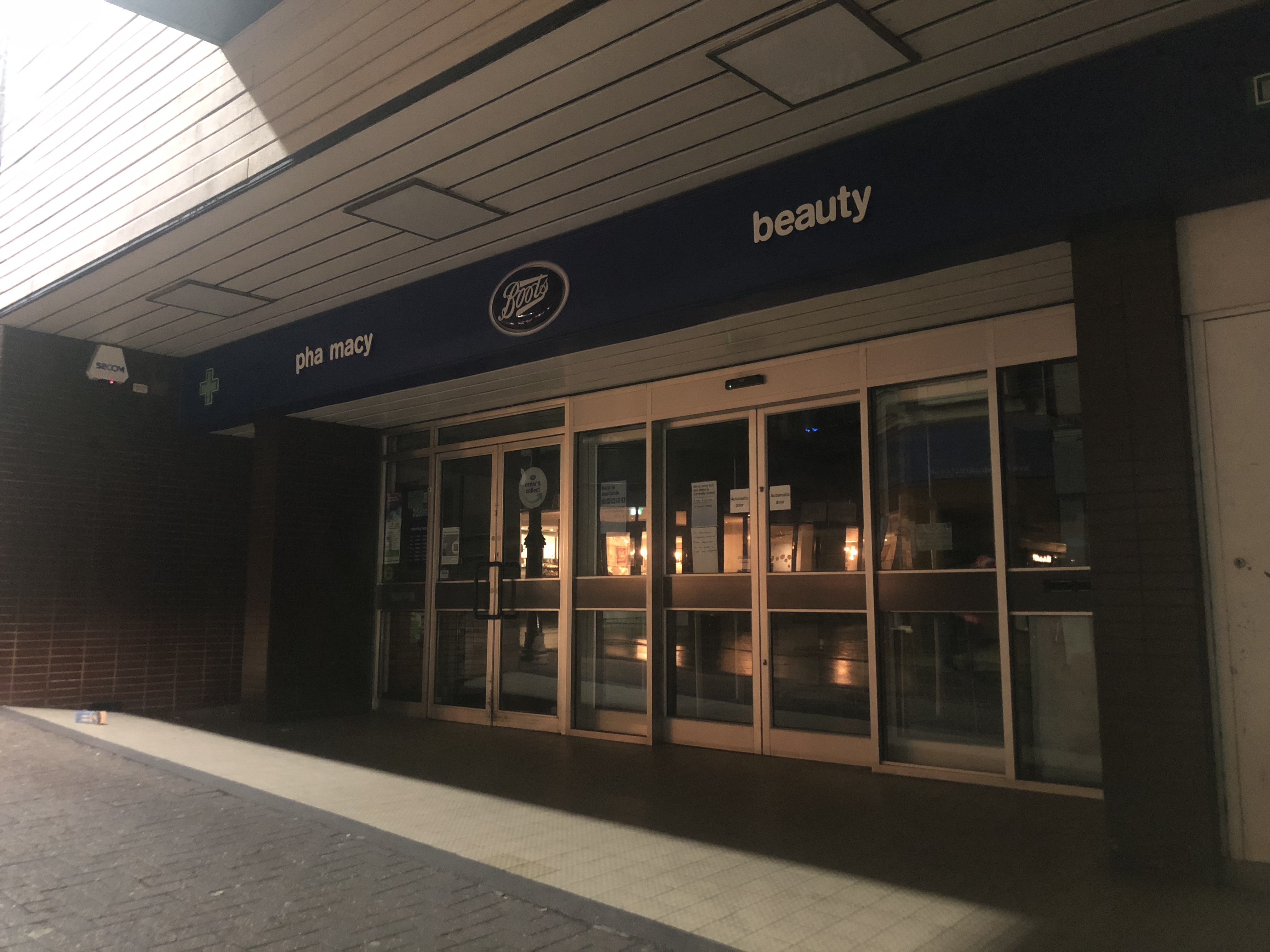 BOOTS IN RYDE CLOSED BY WATER LEAK