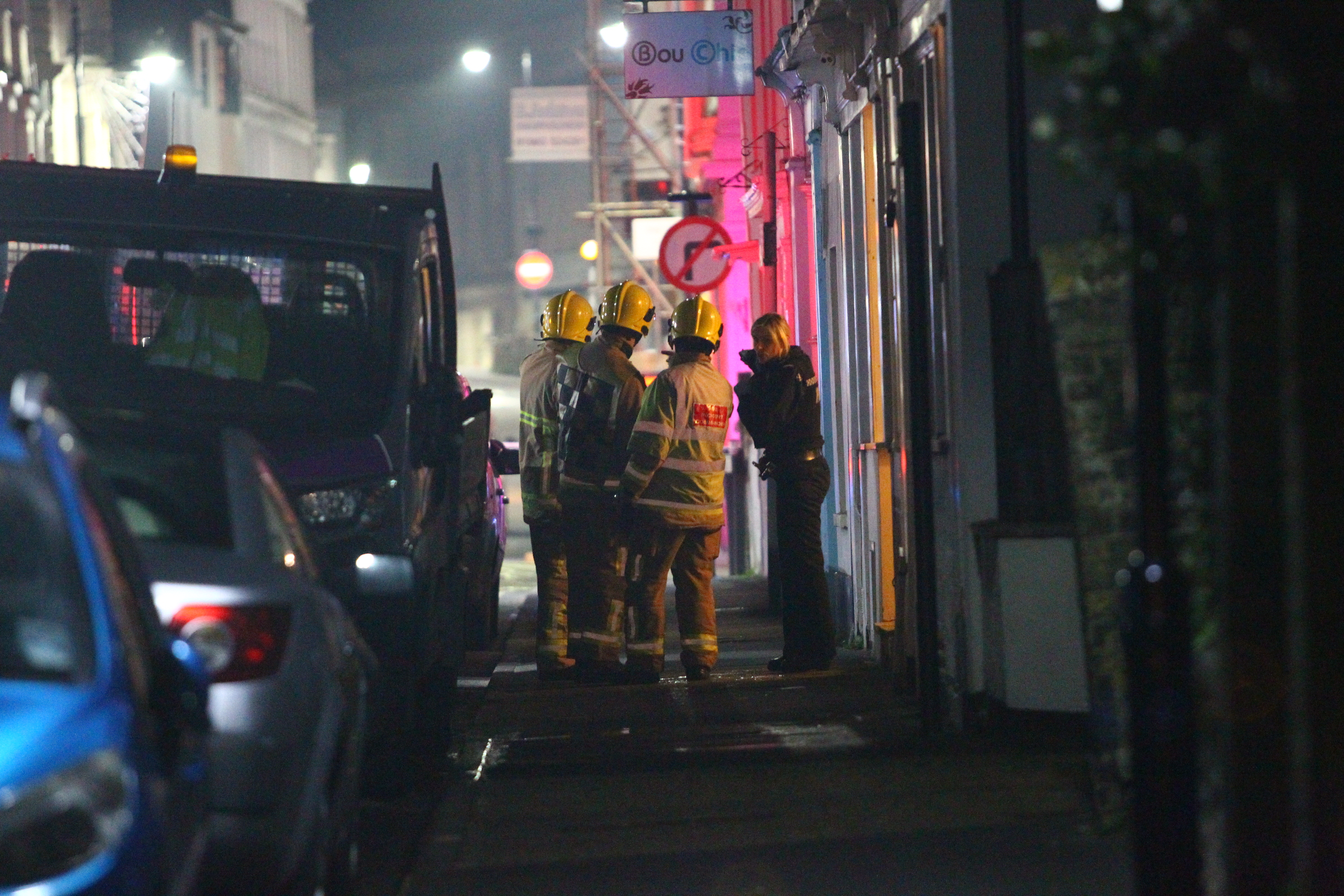 UPDATED: FIRE CREWS AND POLICE RUSH TO PROPERTY FIRE IN RYDE