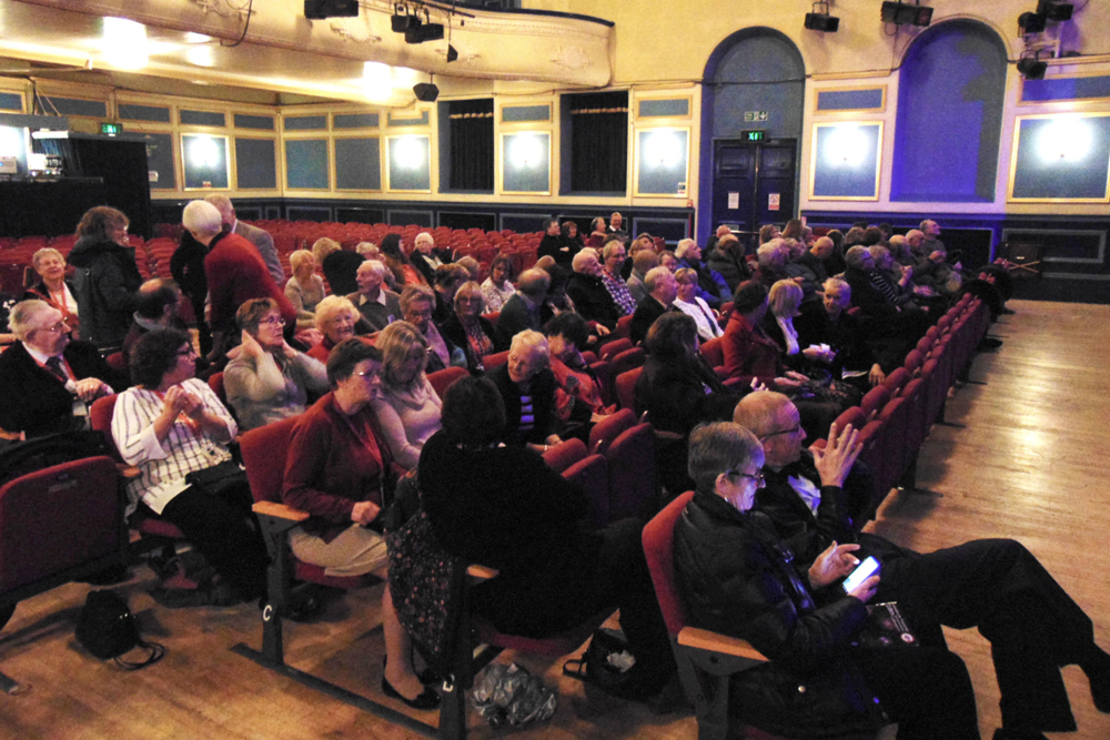 SHANKLIN THEATRE VOLUNTEERS THANKED FOR THEIR EFFORTS