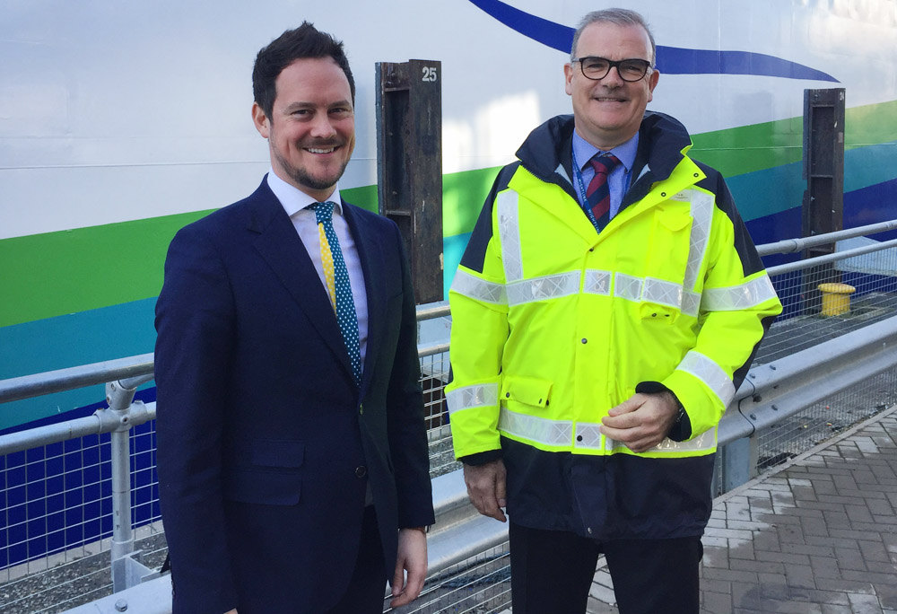 PORTSMOUTH MP STEPHEN MORGAN CHECKS IN AT WIGHTLINK