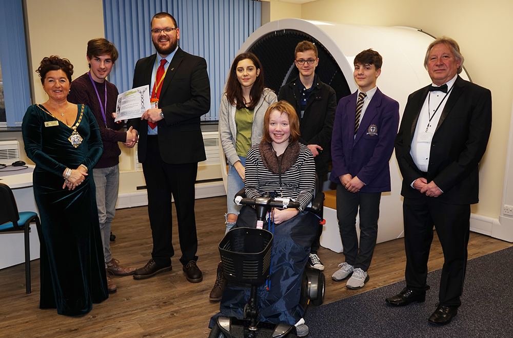 COWES ENTERPRISE COLLEGE AND RYDE ACADEMY RECEIVE VERY FIRST ‘YoVA’ AWARDS