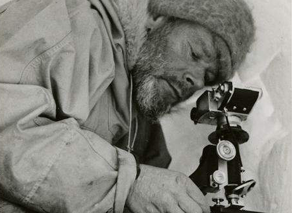 FAMILY ON THE HUNT FOR LOST BIBLE ONCE OWNED BY POLAR EXPLORER