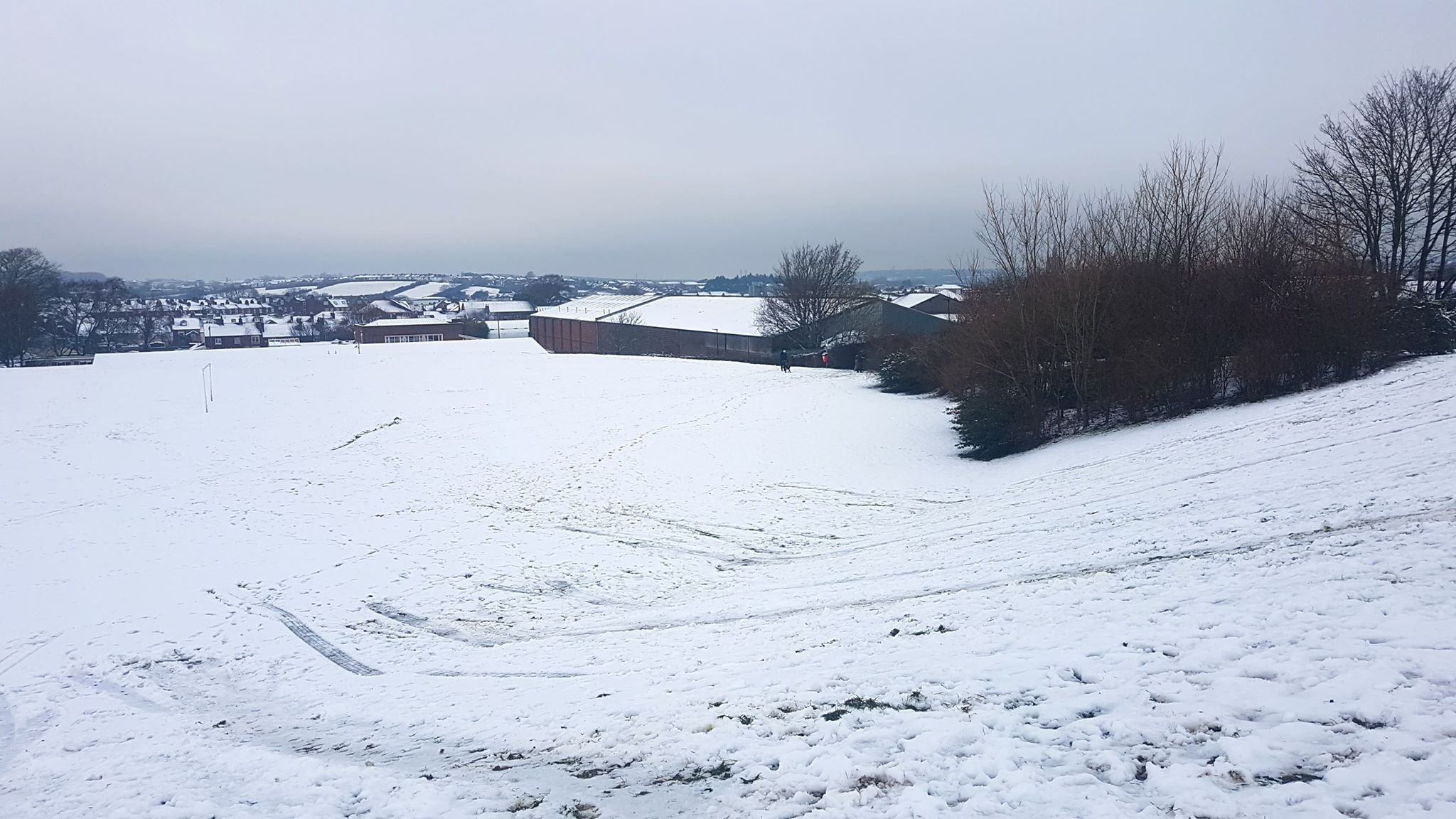 EAST BATTLES WEST AS SNOW HITS THE ISLE OF WIGHT