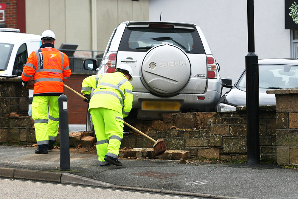 4X4 SMASHES THROUGH WALL AND HITS CAR IN WOOTTON