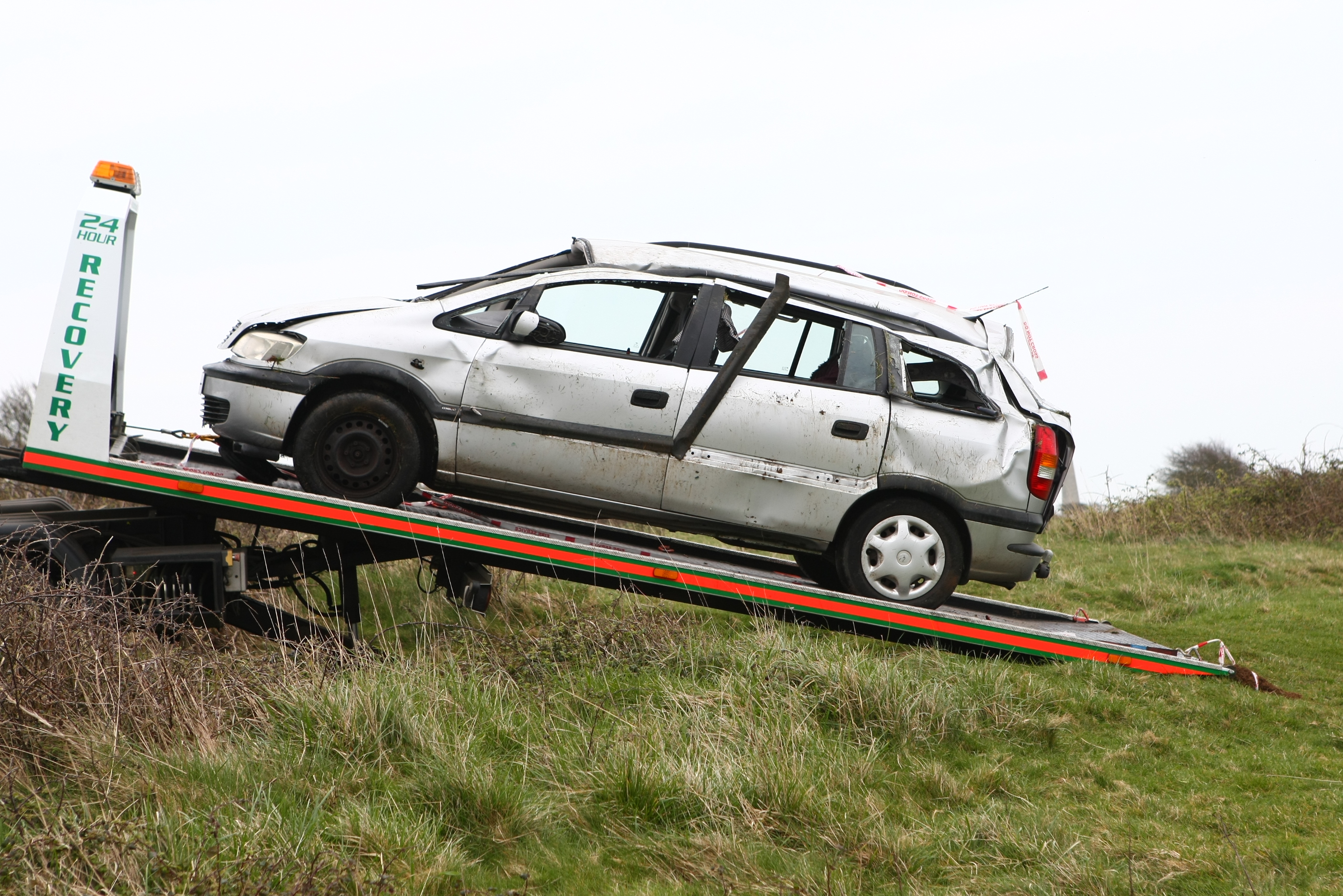 PEOPLE CARRIER CRASHES AND OVERTURNS ON CULVER DOWN