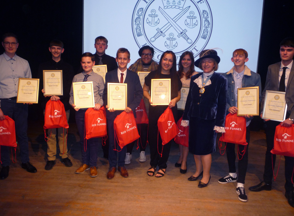 ISLE OF WIGHT HIGH SHERIFF PRESENTS AWARDS TO YOUNG PEOPLE