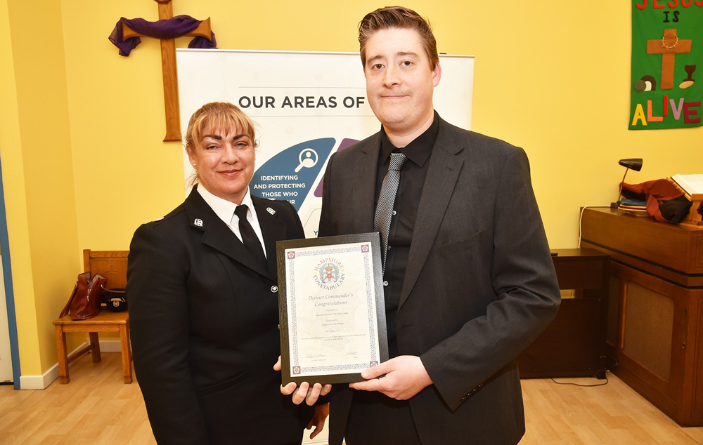 PUBLIC AND POLICE RECOGNISED AT SPECIAL ISLE OF WIGHT AWARDS CEREMONY