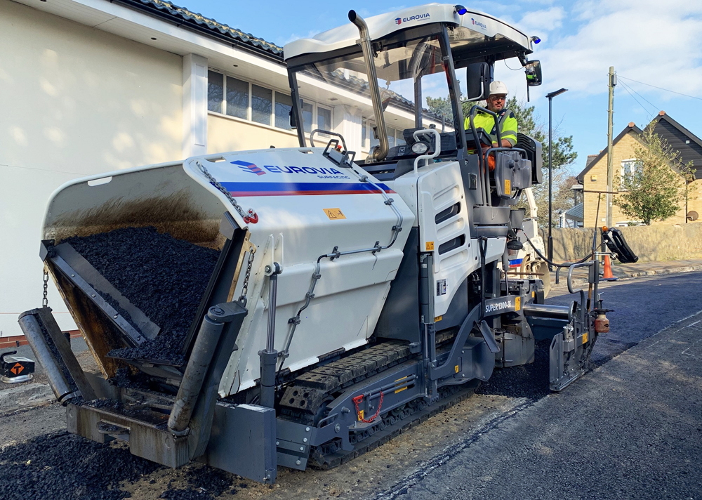 NEW HI-TECH RECRUIT TO ISLAND ROADS’ RESURFACING TEAM