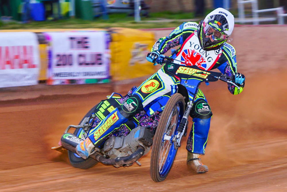 CLASSY KINSLEY WINS UNDER 21 SPEEDWAY SEMI-FINAL AT SMALLBROOK