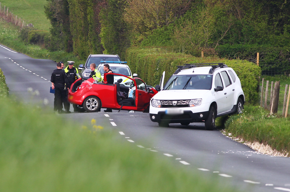 CRASH CLOSES THE DOWNS NEAR BRADING TURN OFF