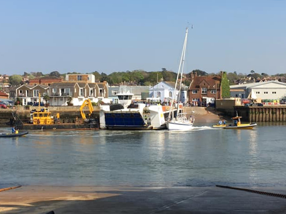 FLOATING BRIDGE INVOLVED IN COLLISION WITH YACHT