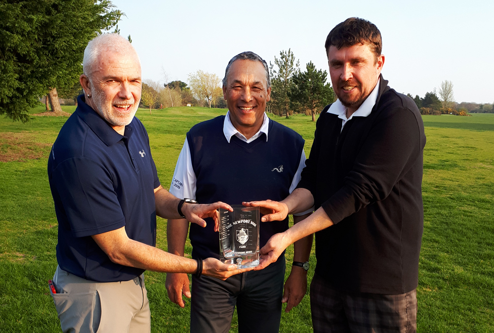 GILBERT AND JUPE LIFT VASE AT NEWPORT