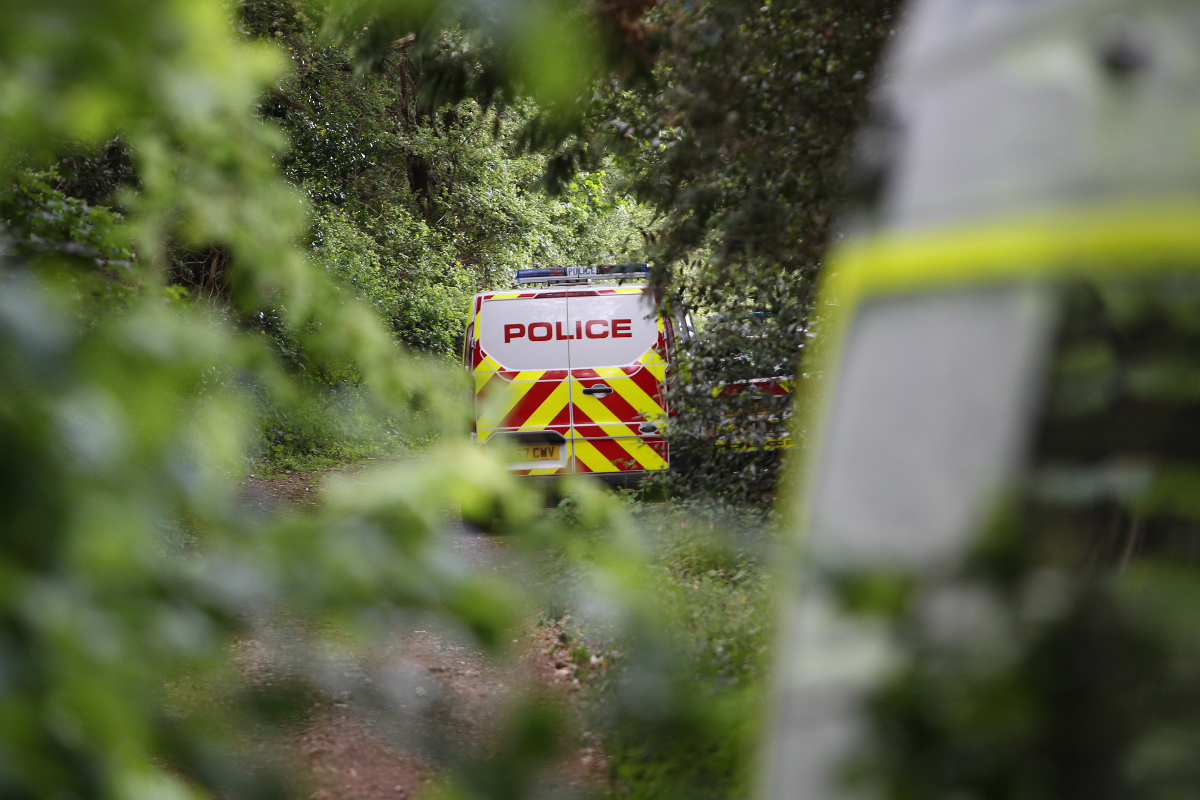 POLICE SEAL OFF BYWAY IN LAKE FOLLOWING SERIOUS INCIDENT