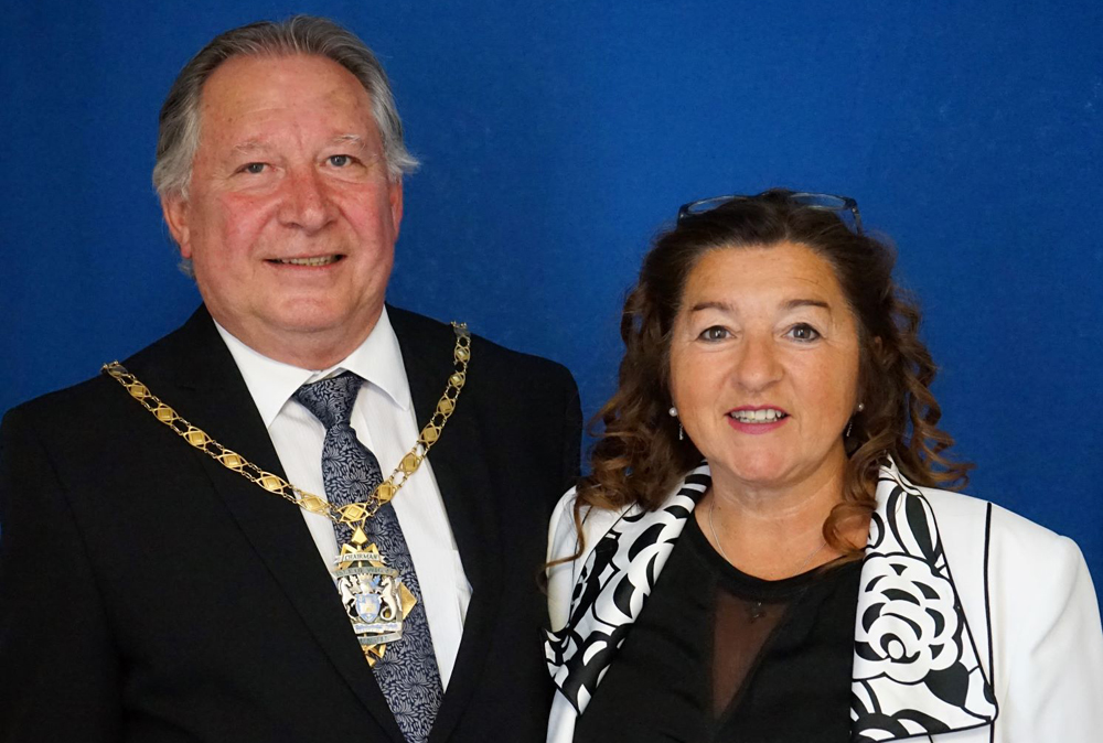NEW CHAIRMAN AND VICE CHAIRMAN OF THE ISLE OF WIGHT COUNCIL APPOINTED