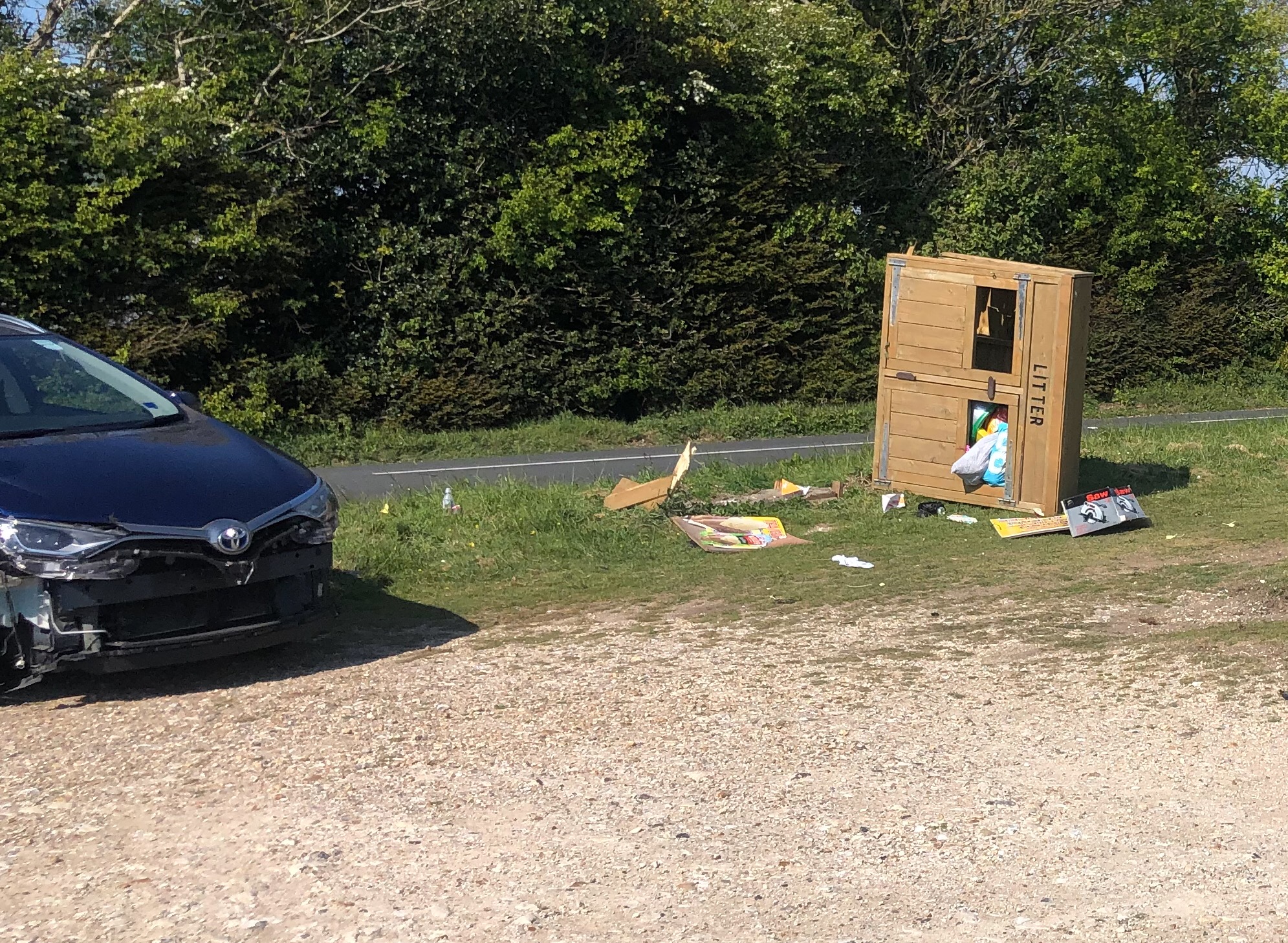 MOTORCYCLIST TAKEN TO HOSPITAL AFTER DOWNS SMASH