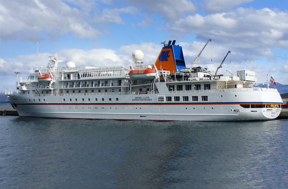 FIRST CRUISE SHIP OF THE SEASON TO VISIT COWES THIS FRIDAY