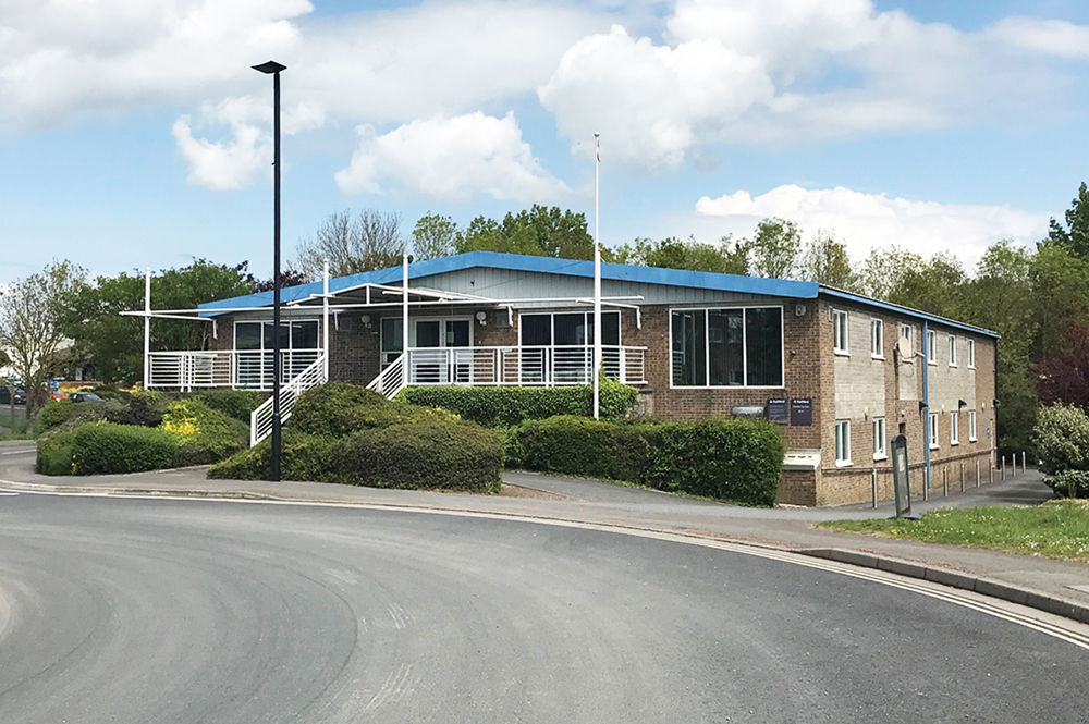 ISLE OF WIGHT BANK, FLATS AND LAND GOING UNDER THE HAMMER