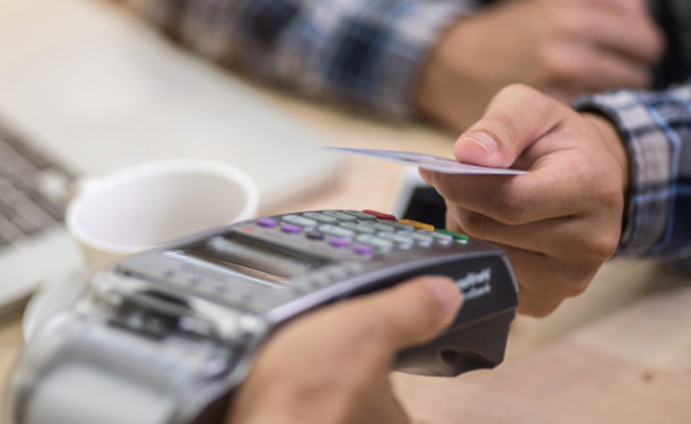 CARD PAYMENT SYSTEM FAILURE HITS STORES ACROSS THE ISLE OF WIGHT