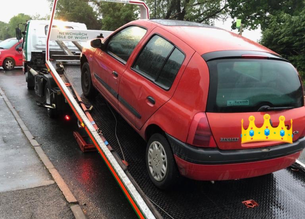 WANTED MAN CAUGHT AFTER BEING STOPPED FOR MOTORING OFFENCES