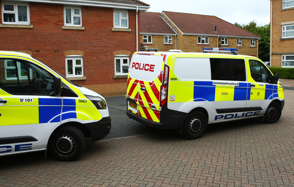 POLICE CARRY OUT DRUGS RAIDS ON 2 ADDRESSES IN RYDE
