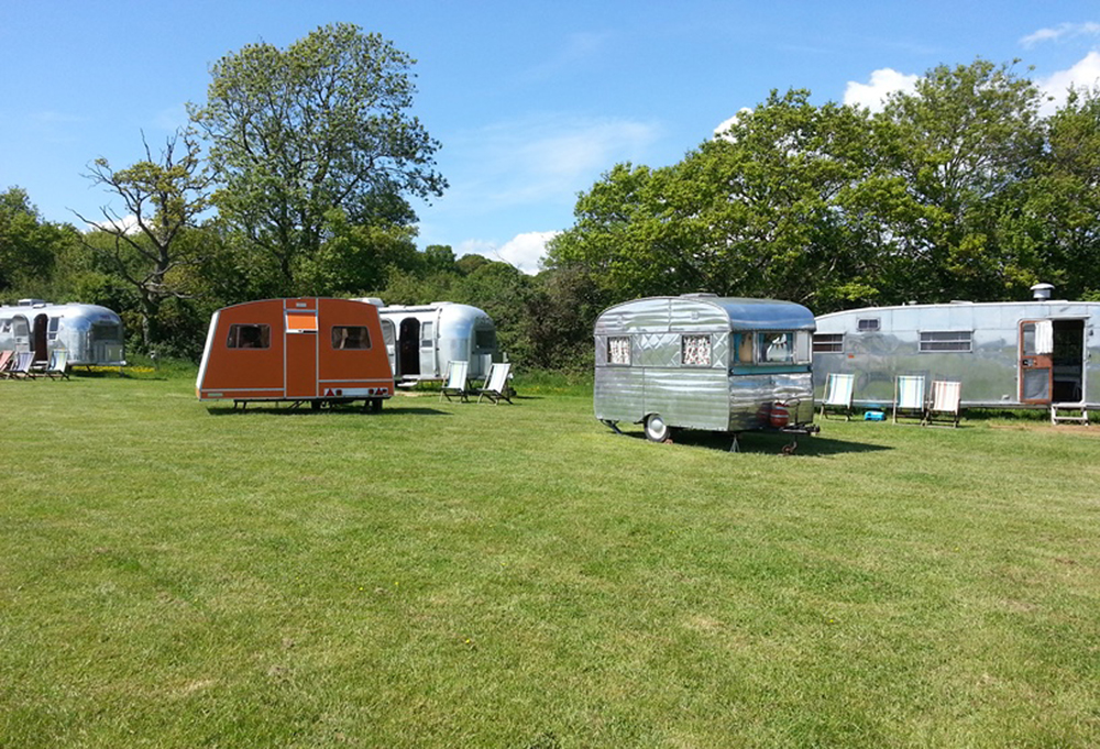ISLE OF WIGHT’S VINTAGE VACATIONS GLAMPING BUSINESS GOES ON THE MARKET
