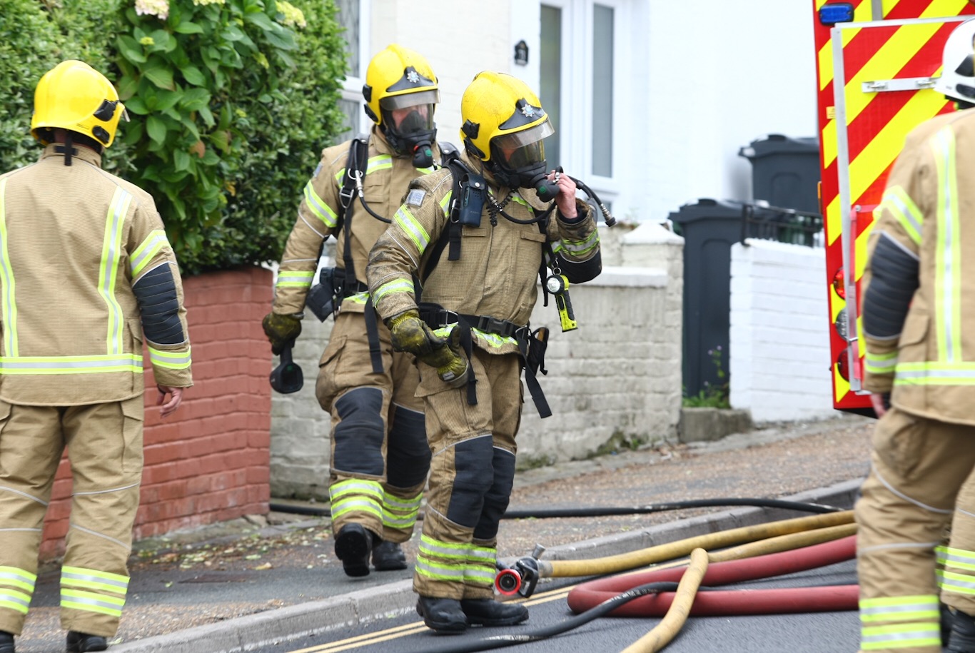 FIREFIGHTERS TACKLE HOUSE FIRE IN RYDE