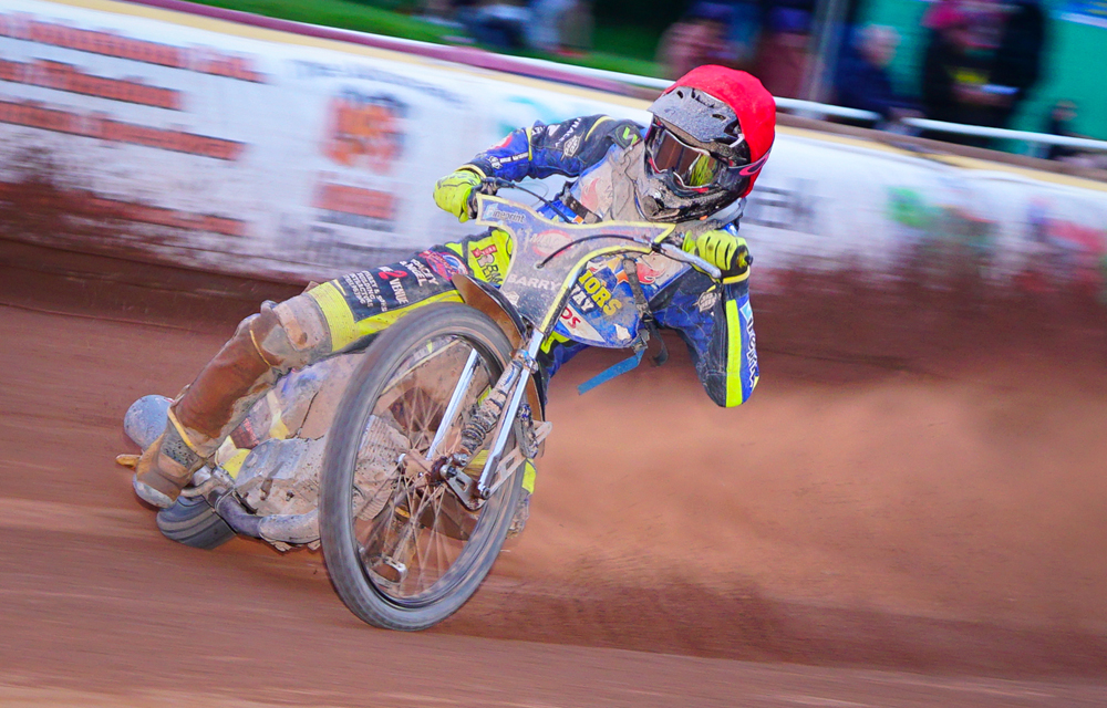 SPEEDWAY WARRIORS FELLED BY THE GLADIATORS AGAIN